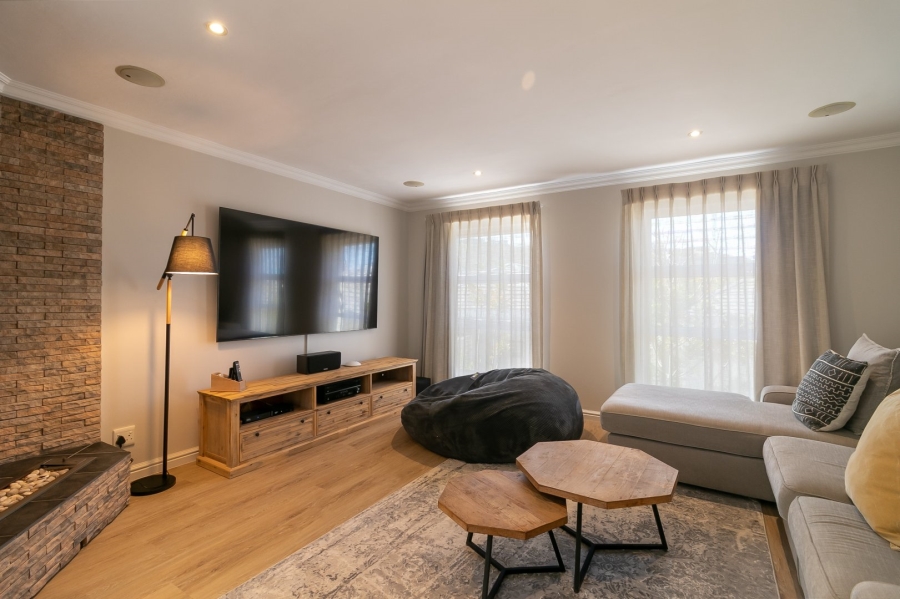 6 Bedroom Property for Sale in Pezula Golf Estate Western Cape